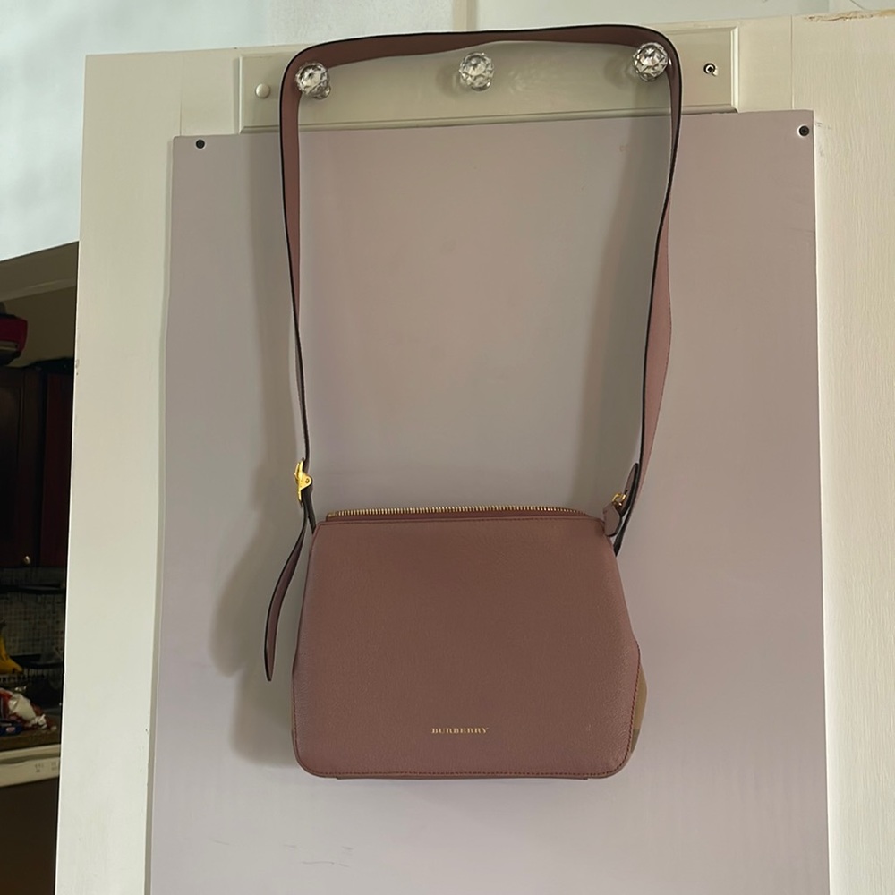 Truly stunning Burberry bag